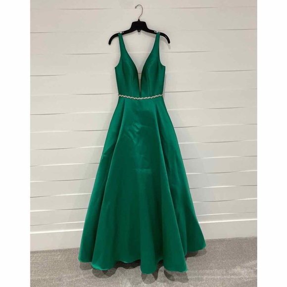 Madison James, Size: 6, Color: Emerali - Picture 1 of 11